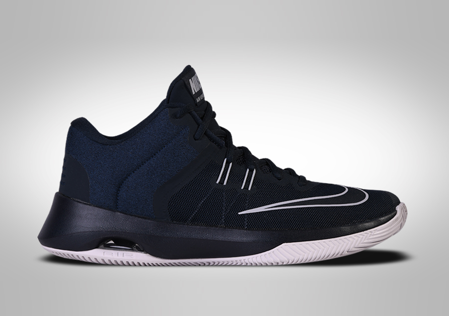 nike air versitile ii
