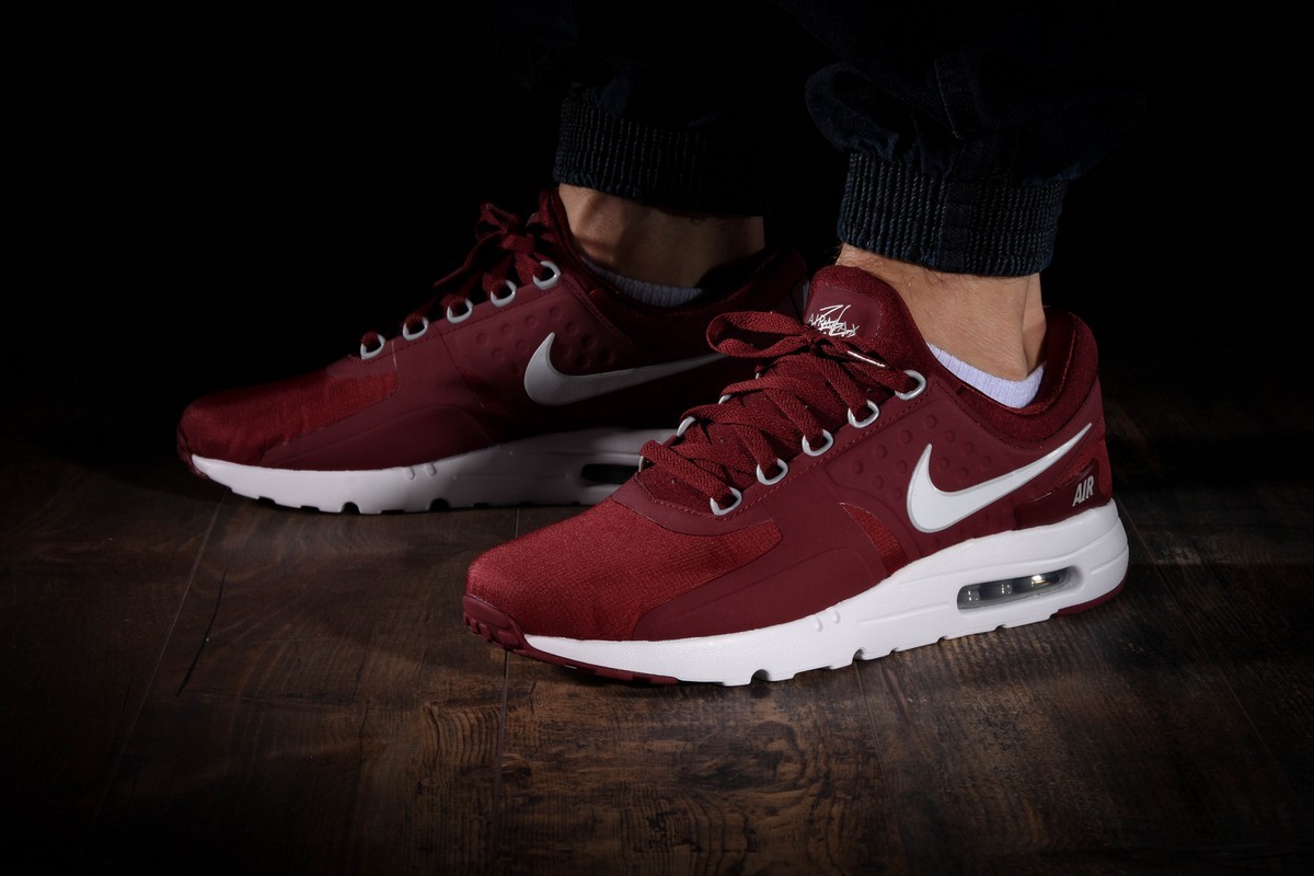 air max zero essential red