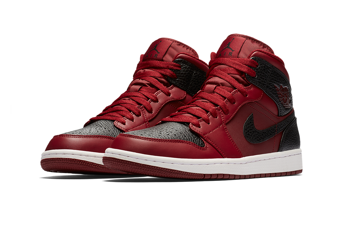 NIKE AIR JORDAN 1 RETRO MID REVERSE BANNED