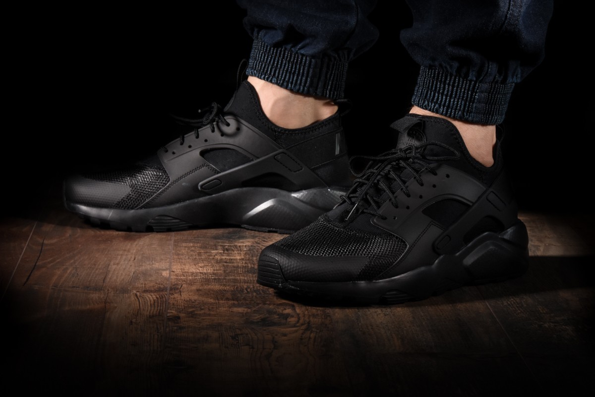 NIKE AIR HUARACHE RUN ULTRA TRIPLE BLACK