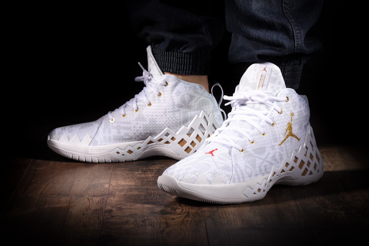 NIKE AIR JORDAN JUMPMAN DIAMOND MID WHITE METALLIC GOLD