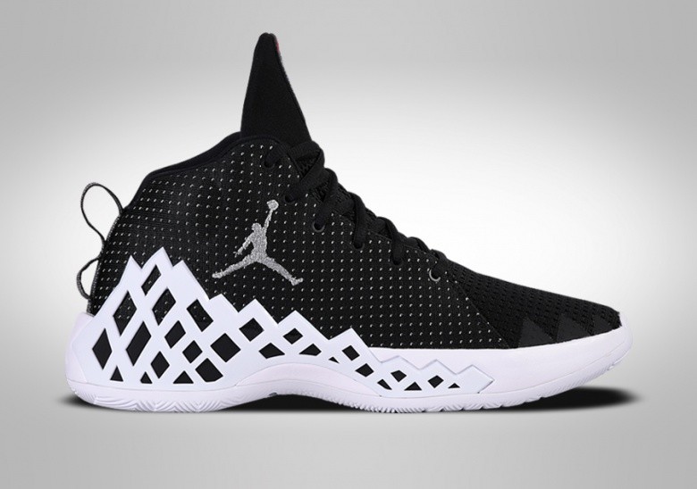 NIKE AIR JORDAN JUMPMAN DIAMOND MID BLACK WHITE