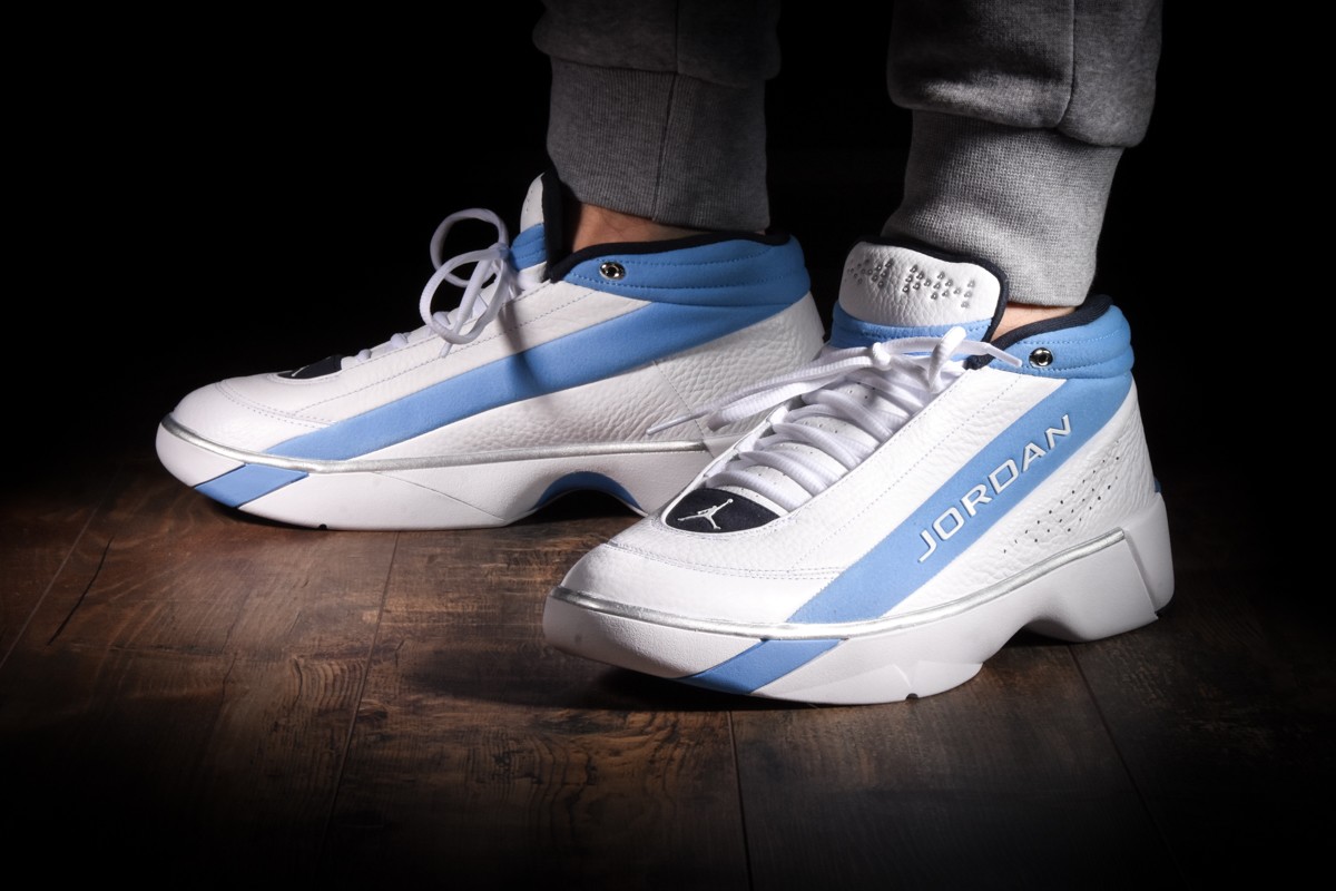 NIKE AIR JORDAN TEAM SHOWCASE UNC NORTH CAROLINE BLUE