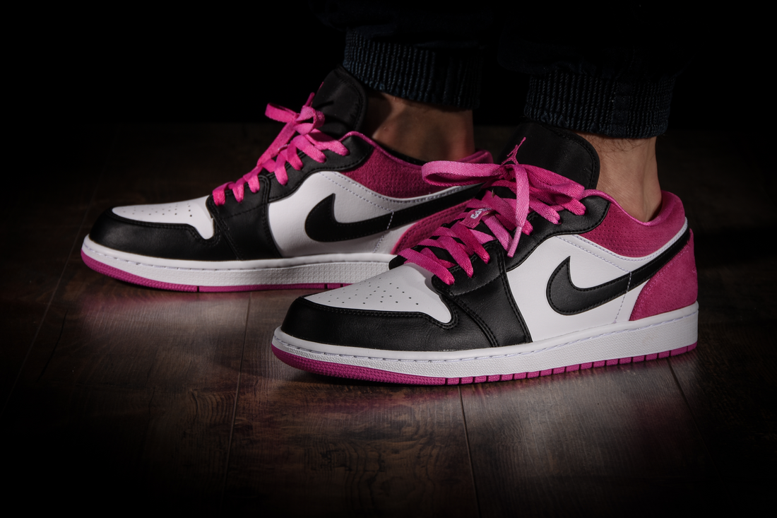 Nike air best sale jordan roze zwart